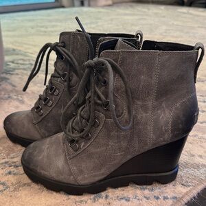 SOREL WOMEN'S JOAN UPTOWN LACE BOOT Gray quarry